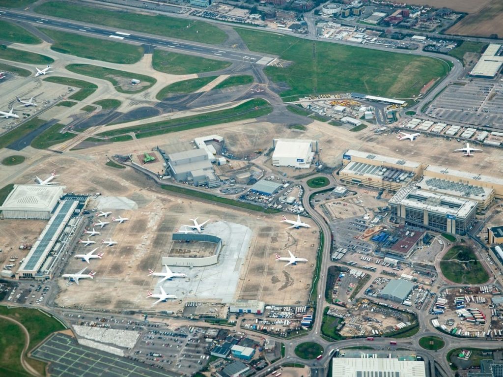 Read more about the article Airports CO₂ burden is not improving at all, new report says