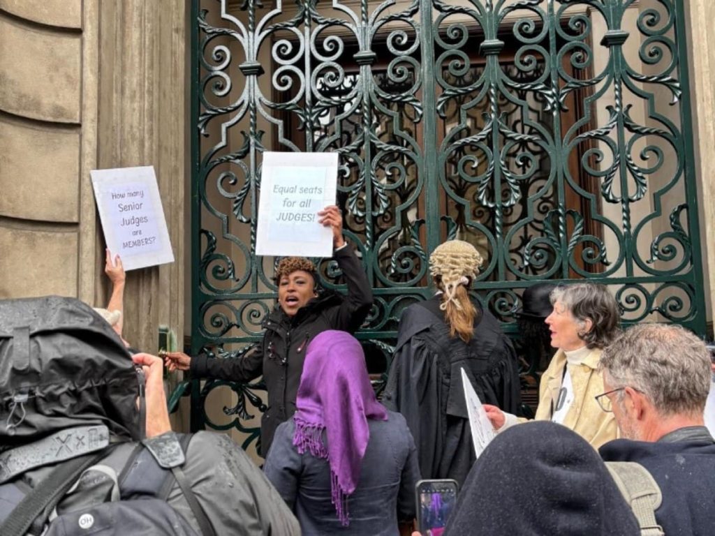 Read more about the article Garrick Club literally just shut the door on women protesting