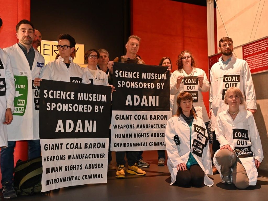 Read more about the article Chris Packham joins protesters at Science Museum