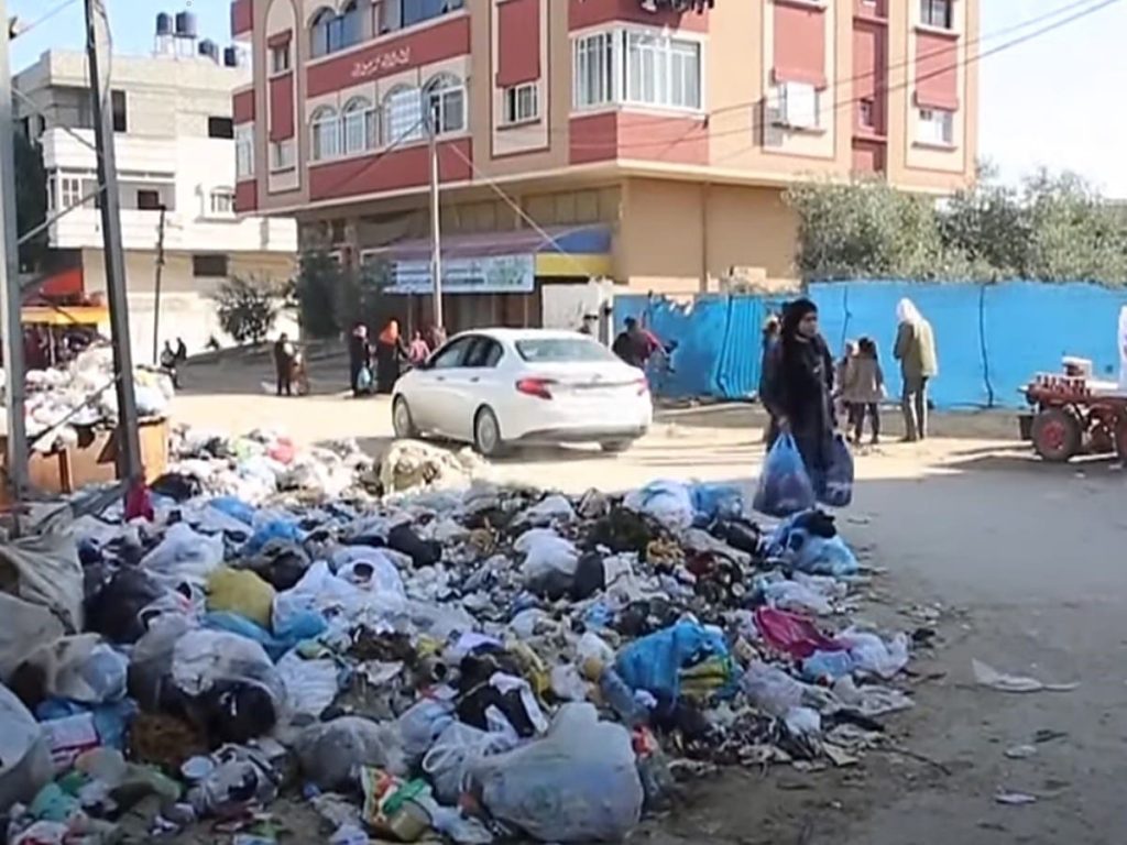 Read more about the article Israel created a “living hell” in Gaza as waste and vermin proliferate