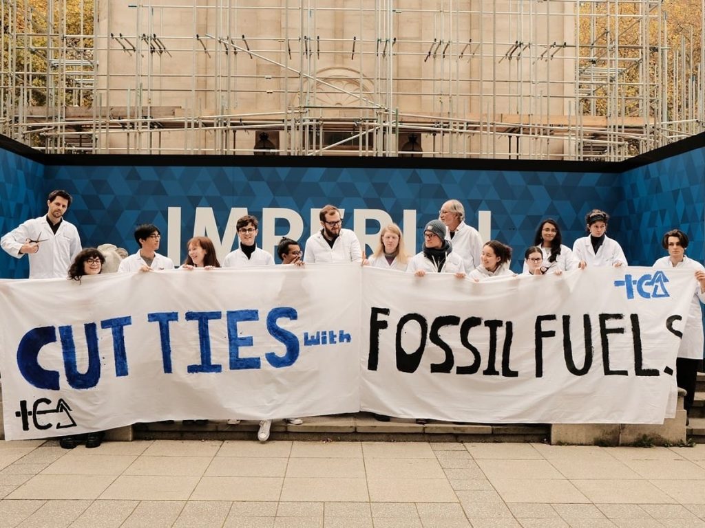 Read more about the article Imperial College London urged to divest from fossil fuels