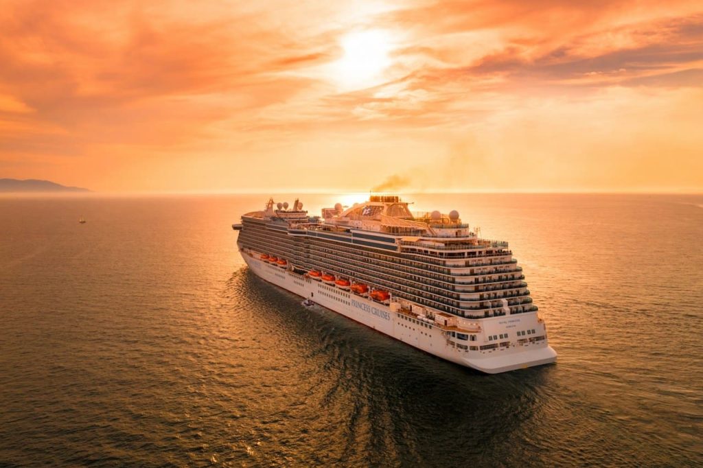 Read more about the article Why Cruises Are Working to Become More Sustainable