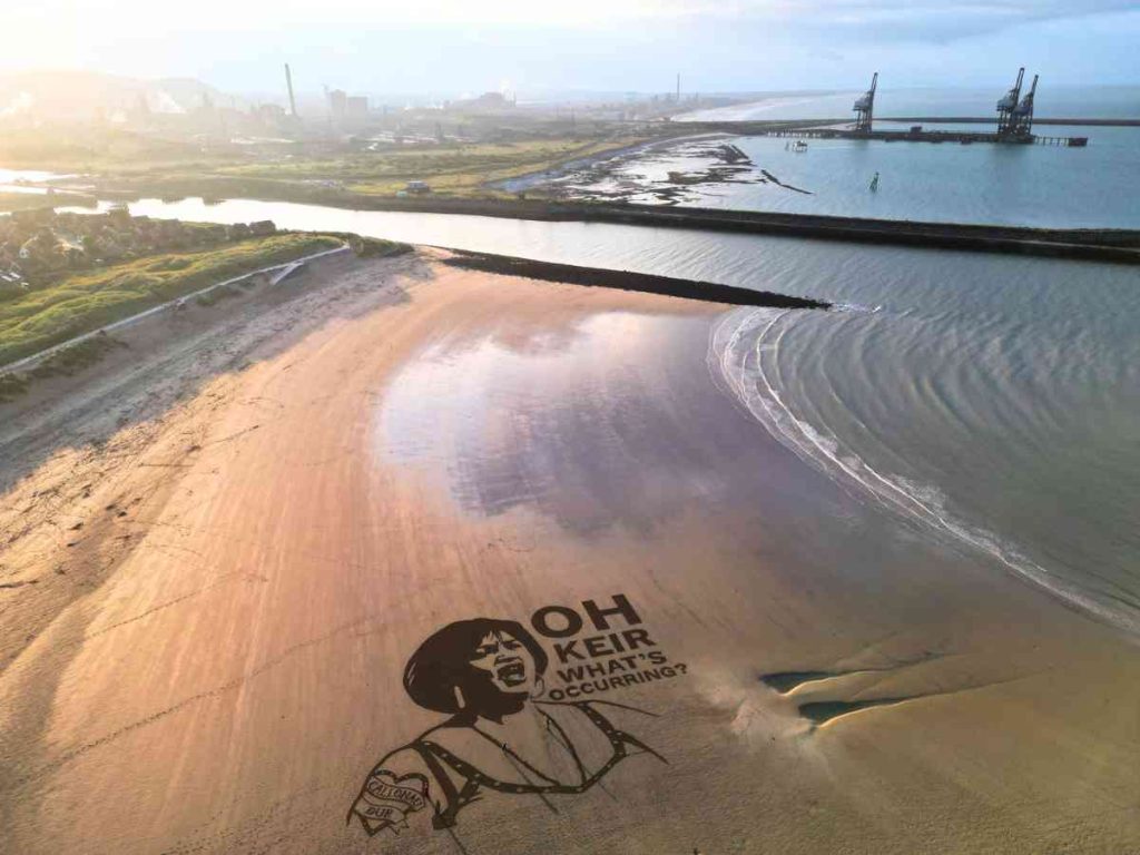 Read more about the article Port Talbot sees Greenpeace Gavin and Stacey protest over steel