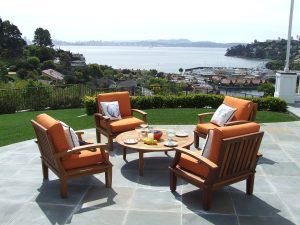 Read more about the article The Perfect Patio: Blending Home Decor with Outdoor Style