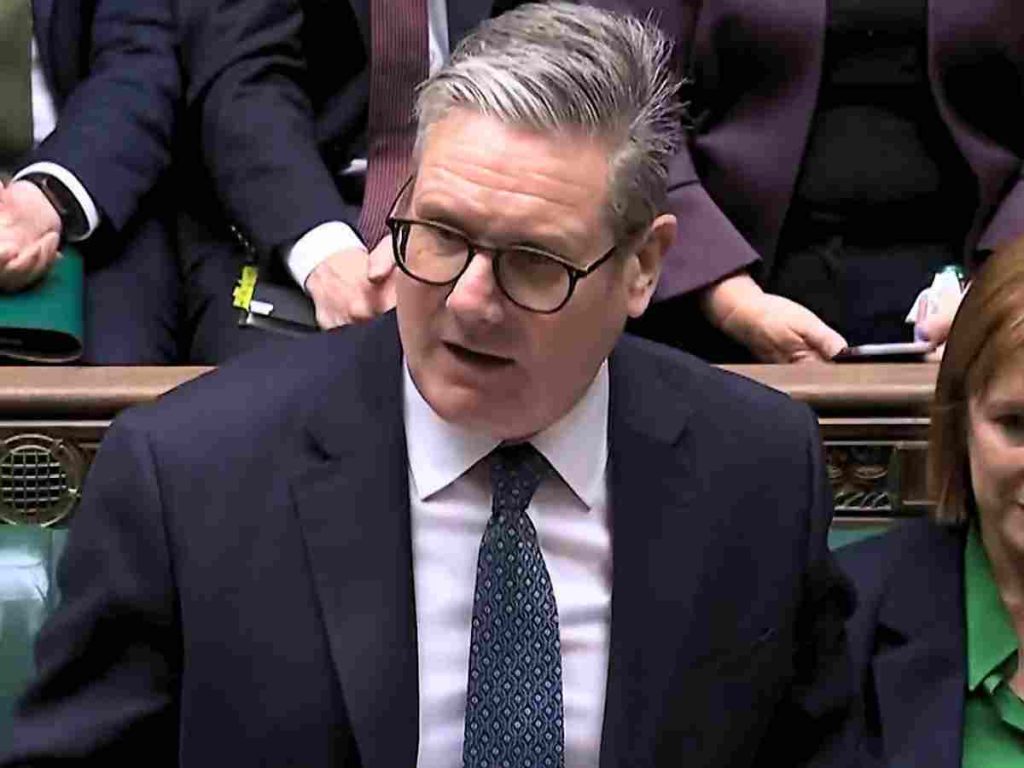 Read more about the article PMQs saw Starmer quite literally boast about propping up fossil fuel