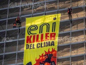 Read more about the article Greenpeace subject to SLAPP by fossil fuel giant ENI