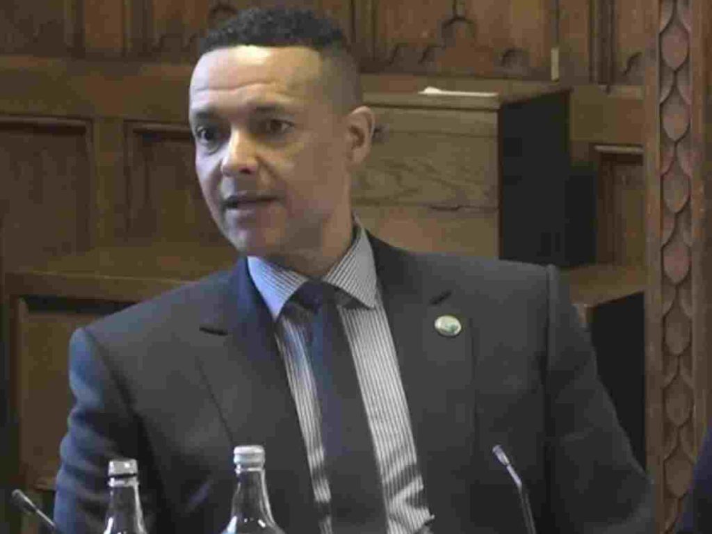 Read more about the article Clive Lewis’s water bill should have been front-page news this week