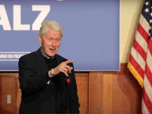 Read more about the article Bill Clinton speaks to Arab American voters with idiotic remarks