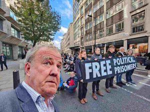 Read more about the article Jeremy Clarkson schooled by Just Stop Oil over political prisoners