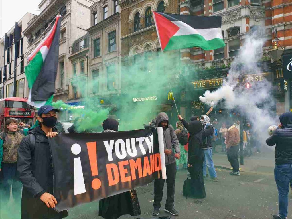 Read more about the article Youth Demand shut down roads in FIVE cities on 6th swarm day