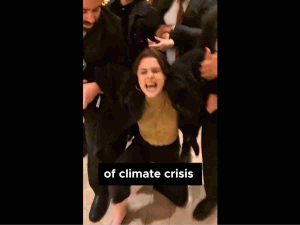 Read more about the article World Energy Council Assembly dinner disrupted by climate activist